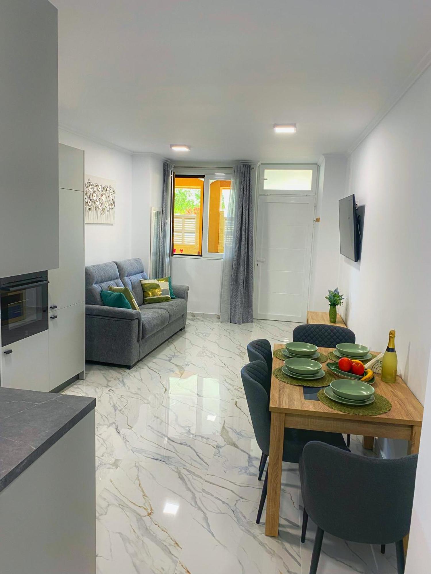 Apartment A Estrenar 1a Linea Playa Y Piscina Calp